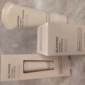Glowing Vitamin C Skincare Set - Cream and White